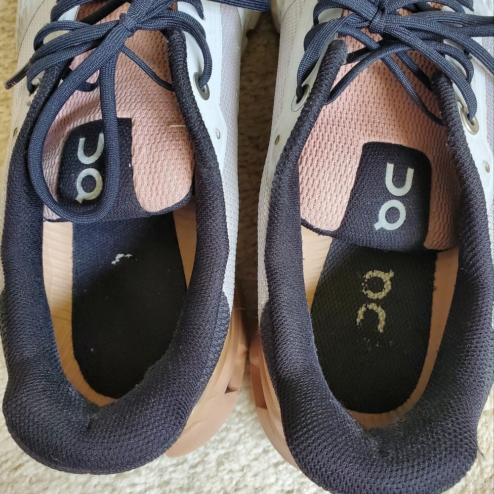 On Running Gray and Black Athletic Shoes with Mesh Upper. Size 10.5 - Picture 7 of 15